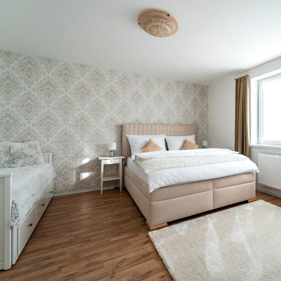 Home 223 - Designovy Apartman Ихлава Екстериор снимка